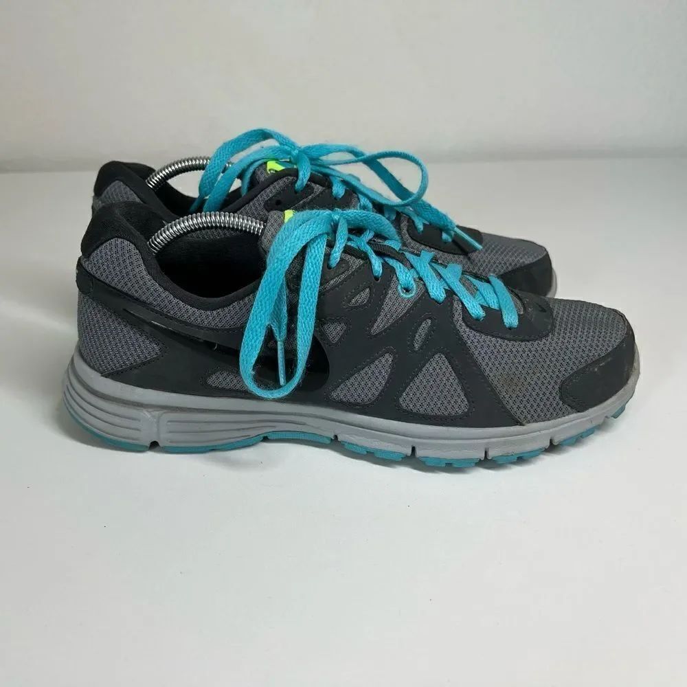 Nike Revolution 2 MSL 554954-027 Gray Aqua Blue Green size 8 women